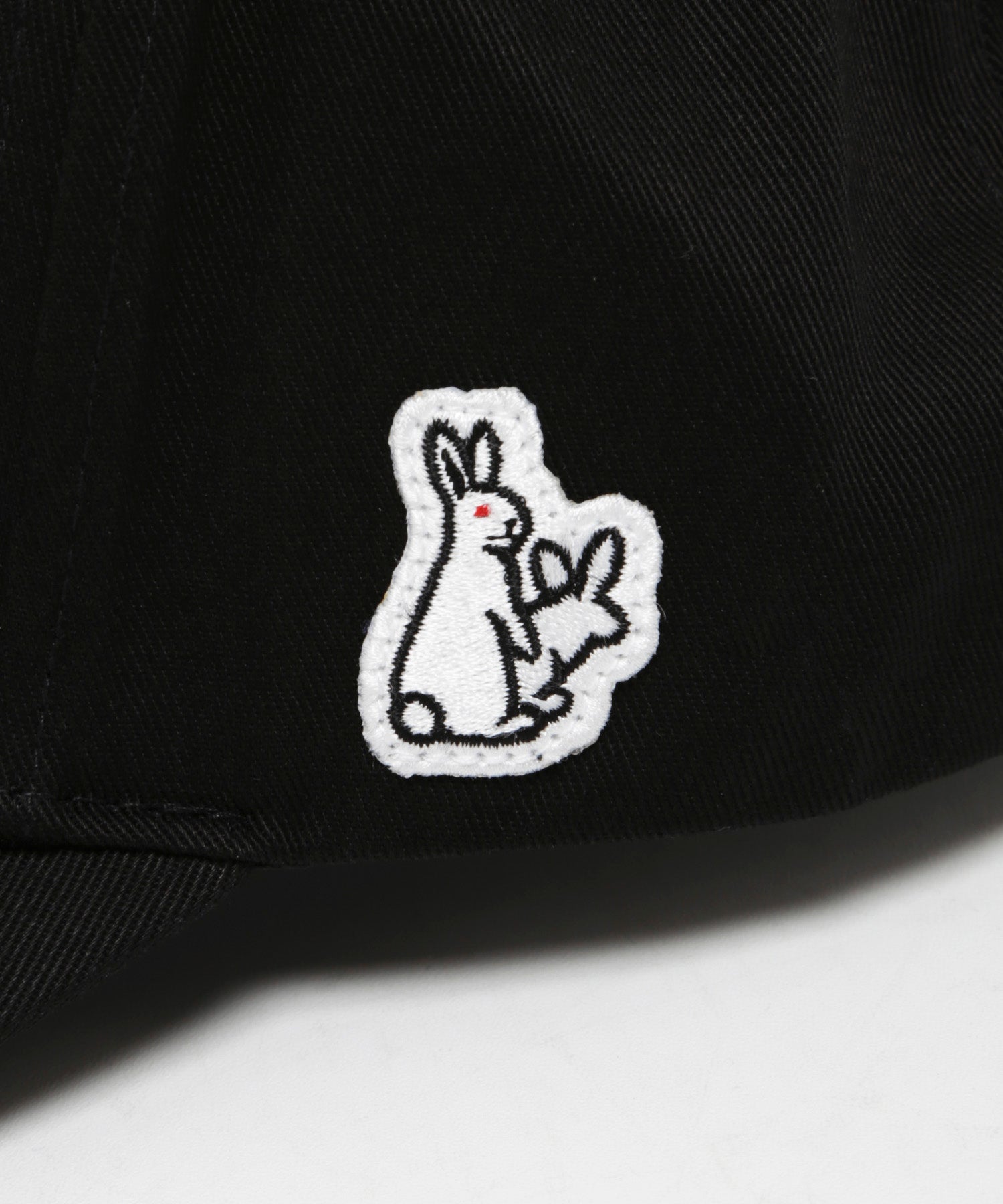 頭狂色情兎 Embroidery Cap – #FR2