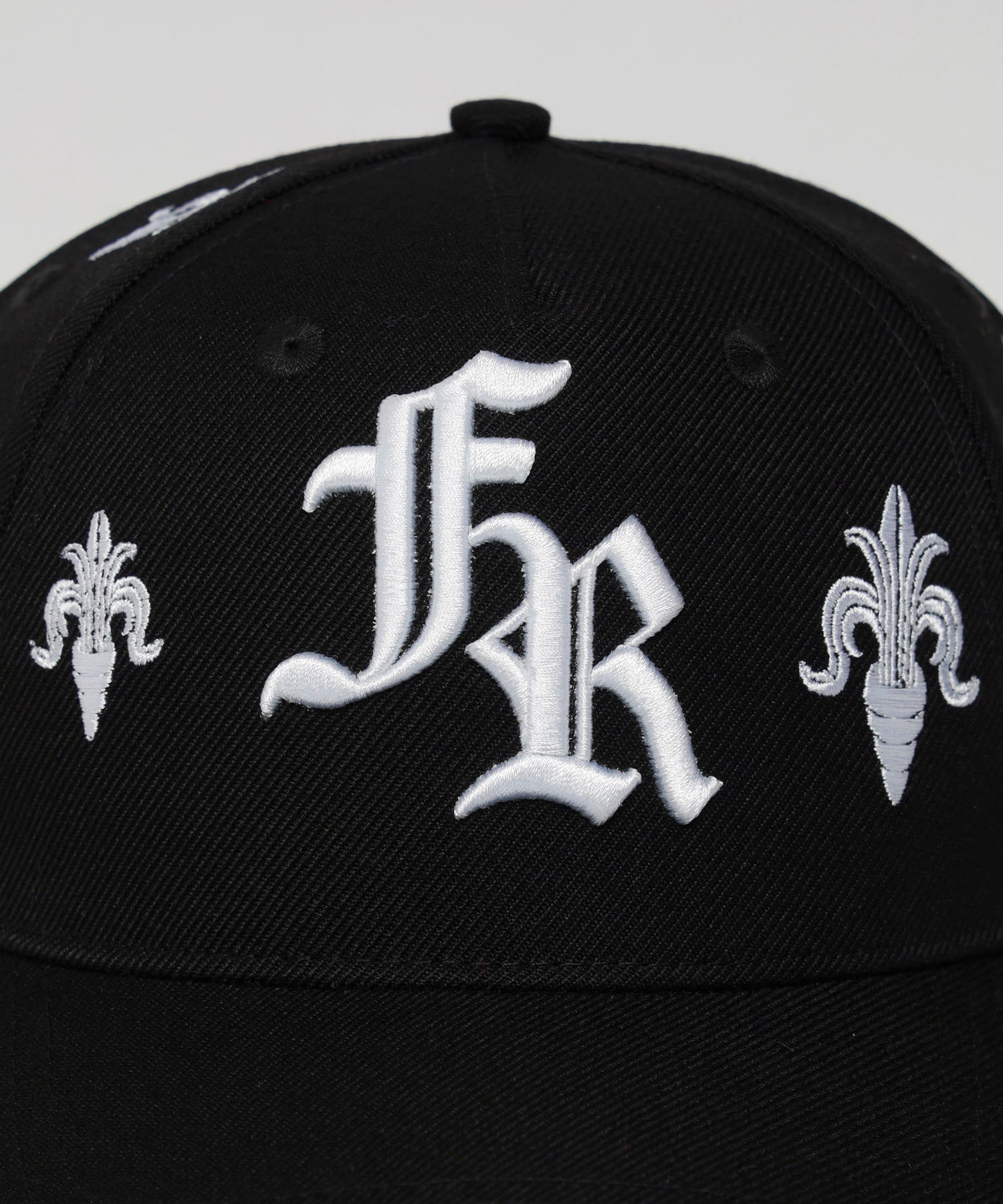 Carrot Dropping Embroidery Cap – #FR2